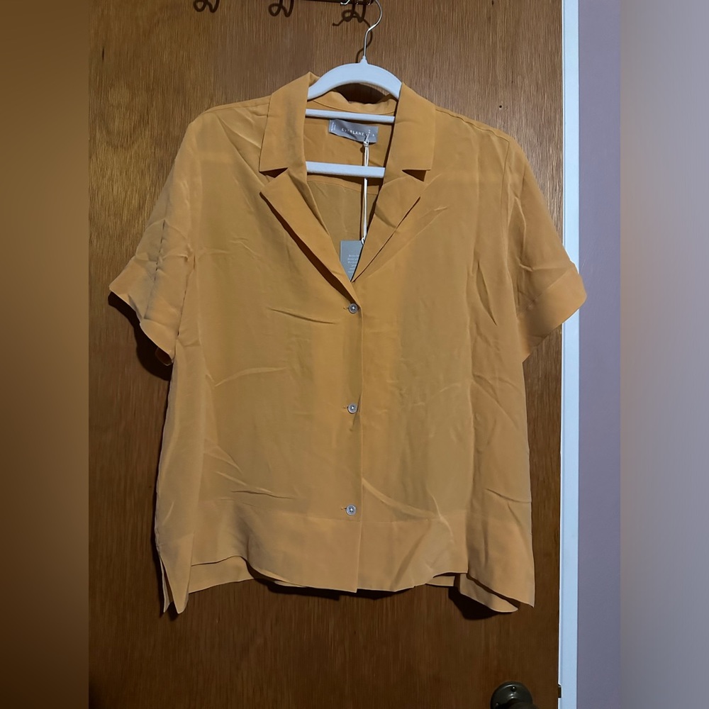 NWT Everlane Clean Silk Short Sleeve Notch Shirt in Apricot